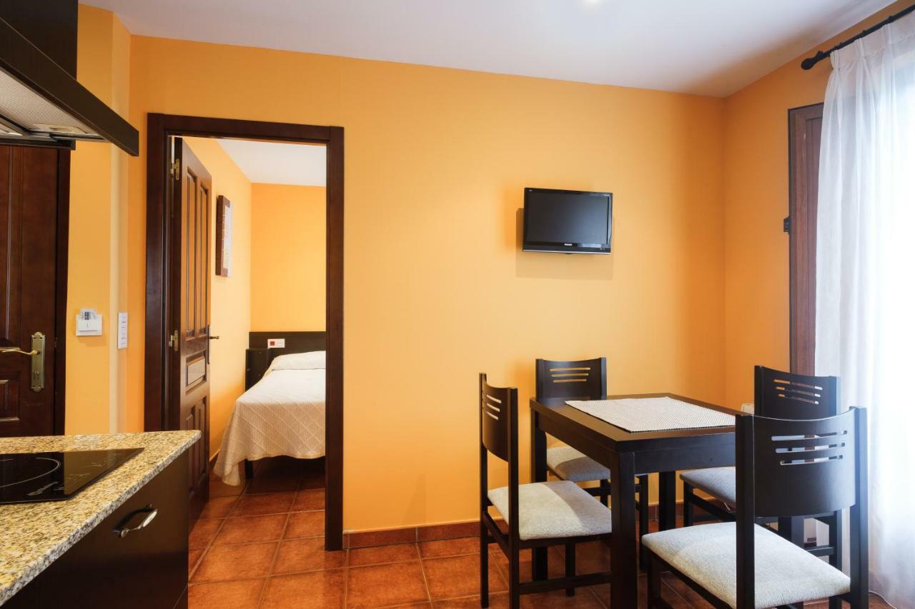 Apartamentos de Herminia Manzaneda  Exterior foto